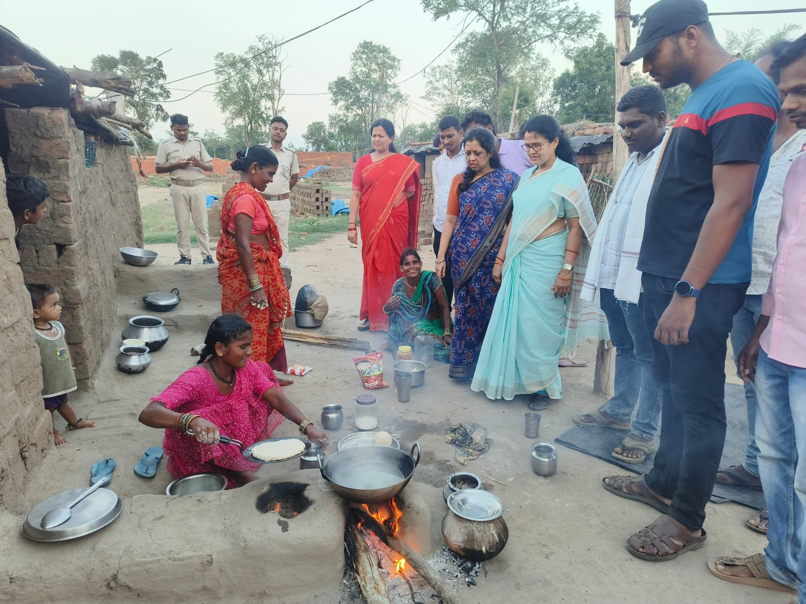 Odisha Child Rights : ଗଞ୍ଜାମ ଜିଲ୍ଲା ଗସ୍ତ ରେ ଶିଶୁ ସୁରକ୍ଷା ଅଧିକାରୀ ଆୟୋଗ ଅଧକ୍ଷା