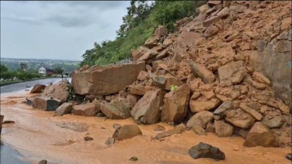 Keonjhar landslide today : ଜୁଡ଼ିଆ ଘାଟି ରେ ଭୂସ୍ଖଳନ